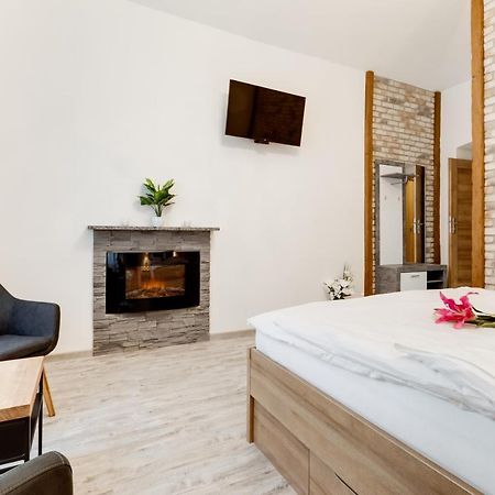 Dream Apt Prague Apartment ภายนอก รูปภาพ