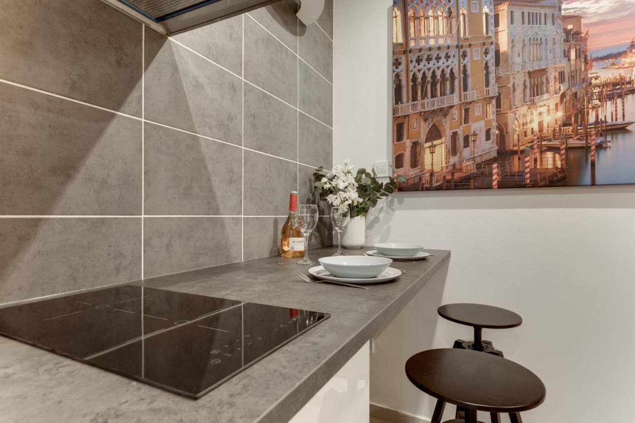 Dream Apt Prague Apartment ภายนอก รูปภาพ