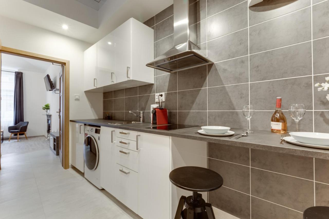 Dream Apt Prague Apartment ภายนอก รูปภาพ