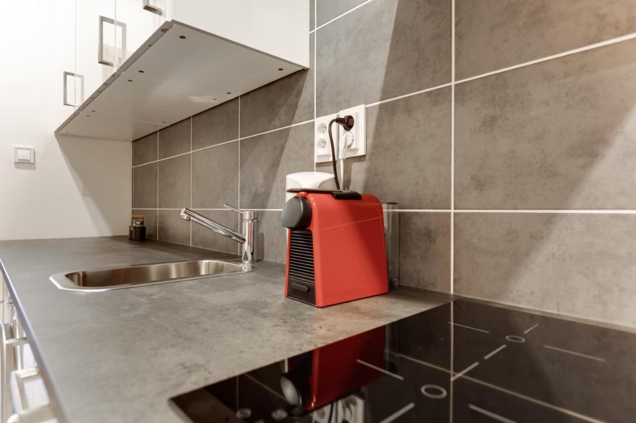 Dream Apt Prague Apartment ภายนอก รูปภาพ